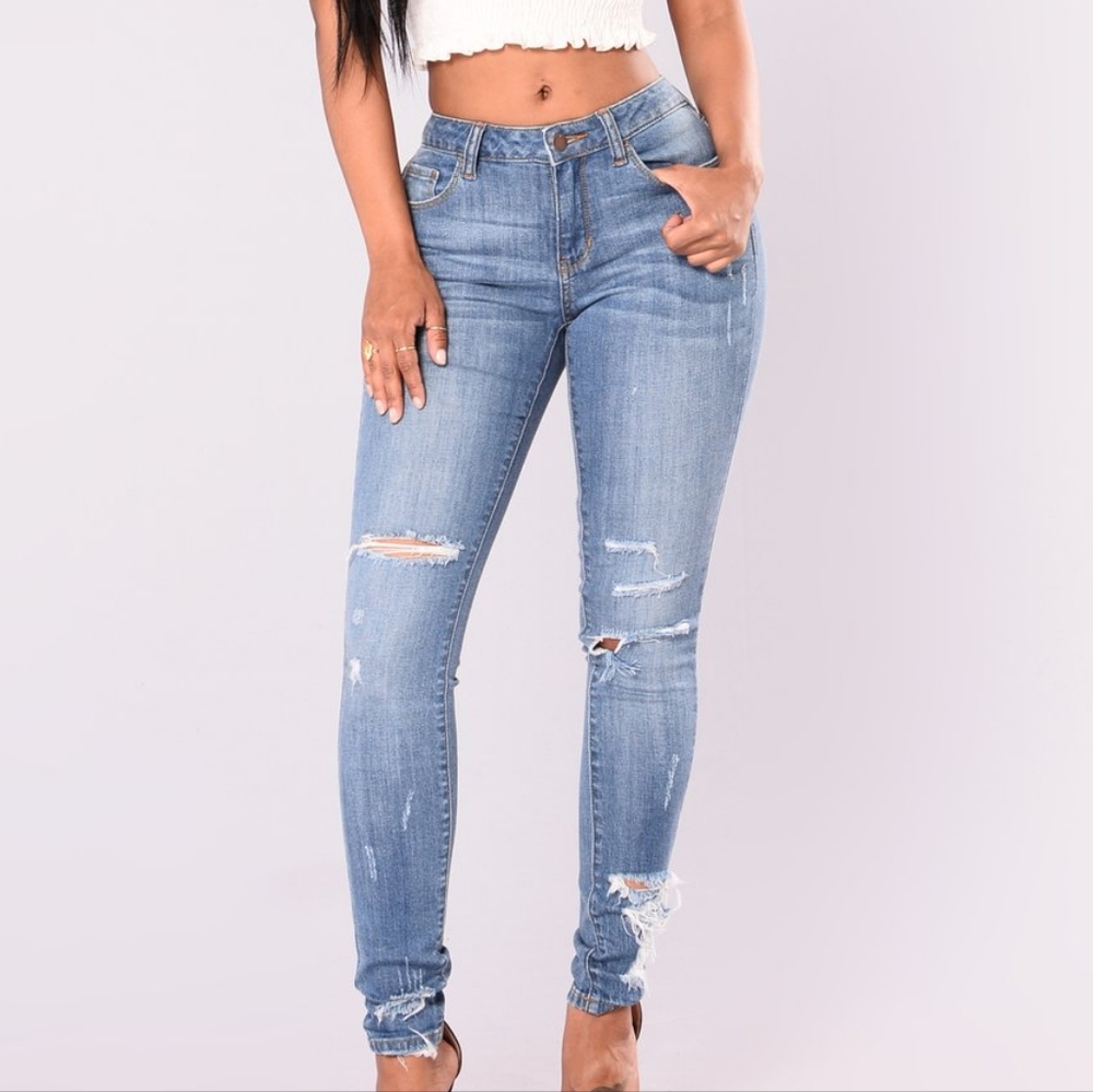 Distressed Skinny Jeans